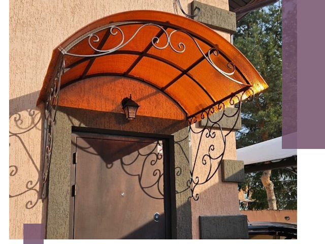 Демонтаж козырьков в Электростали быстро и безопасно