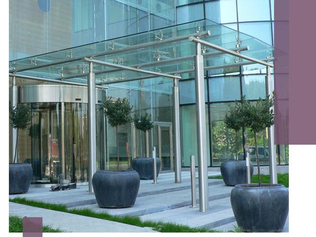 Навесы из стекла на заказ в Электростали — монтаж и установка